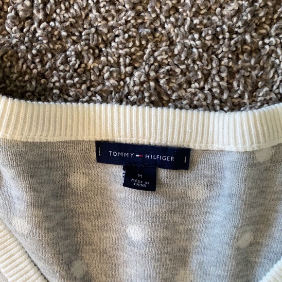 Tommy Hilfiger long sleeve v neck sz.M - Picture 2 of 4
